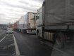 Возле Ужгорода масштабное ДТП: Водителям приходится выезжать на встречную полосу 