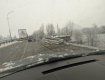 В Мукачево на мосту разбилась фура: На месте большие пробки, невозможно проехать 