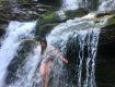 Руслана искупалась в ледяном водопаде Шипот