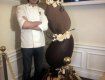 Известный ужгородский кондитер изготовил шоколадную скульптуру к Пасхе