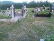Нацполіція Закарпатської області повідомляє про могильних вандалів