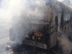 В Киеве посреди дороги полностью сгорела маршрутка
