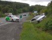 Біля кордону Закарпаття зі Словаччиною — "кюветна" аварія за участі іномарки та авітівки з "шашечками"