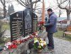 Голова Закарпатської облради вшанував пам’ять полеглих воїнів під Дебальцево