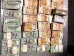 Во Львове у контрабандисток из ЕС выудили рекордное количество валюты и ювелирки