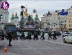 Судят Порошенко: В Киеве уже начались потасовки, в ход пошел слезоточивый газ