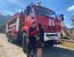 Вой серены и пожарный автомобиль: Необычное предложение руки и сердца сделали в Закарпатье 