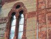 Фасад Закарпатської філармонії потребує серйозного ремонту