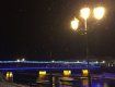 Ужгородский пешеходный мост нарядили к Новому году