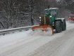 Спасатели на Закарпатье оказывают помощь водителям в период сильных снегопадов