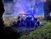 В Закарпатье пьяный на Audi протаранил бетонное ограждение часовни, пассажир сгорел заживо