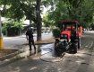 В областном центре Закарпатья обновленную набережную Независимости убирают специальной машиной
