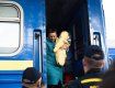 В Ужгород прибыл поезд с семьями украинских спасателей