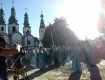 У Мукачеві подивитись на церковне чудо прийшли більше сотні містян