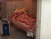 Скандал в одесской больнице: Живые лежат в палатах вместе с покойниками