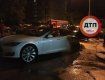Экс-главе Офиса президента Андрею Богдану сегодня ночью в Киеве сожгли его Tesla