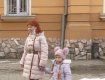 Аферисты в Закарпатье украли все деньги с карточки матери больного ребенка