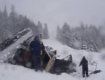 С занесенной снегом трассы Ужгород-Львов полетел в кювет спецавтомобиль