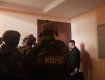 Деньги, оружие, спецоборудование, рации: В Харькове задержана "элитая" банда угонщиков авто