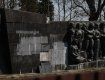 Во Львове начали уничтожение памятника воинам Красной Армии
