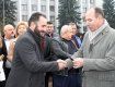 Глава ОГА в Закарпатье Бондаренко вручил ключи от «Рено Дастер» заведующим амбулаториями