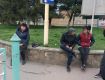 Отобрали силой: В Ужгороде группа мужчин напала на женщину 