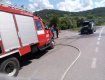 Автомобиль экстра- класса вспыхнул на трассе в Нижних Воротах в Закарпатье