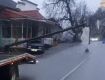 Авария в Закарпатье: ВАЗ снес электроопору, водитель в тяжелом состоянии