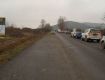 ДТП с лихачами в Закарпатье: Одно авто снесло в кювет, из-за второго появилась пробка