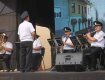 Музыканты в полицейской форме выступили в первый день уникального праздника