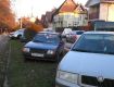 Водії авто припаркувалися прямо на газоні на Слов'янській набережній