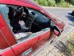 Нужно найти владельца!: Возле Мукачево брошенный автомобиль нагло обворовывают
