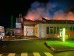 Появились фото с места дикого пожара в Мукачево, где сгорел цех известной на весь мир фирмы 