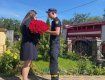 Вой серены и пожарный автомобиль: Необычное предложение руки и сердца сделали в Закарпатье 