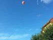 В Закарпатье на небе увидели воздушный шар