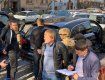 В центре Ужгорода громкое задержание: Группу рэкетиров "повязали" просто возле здания СБУ