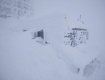 Весной и не пахнет: В Закарпатье высота снега сиганула почти под два метра