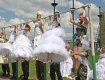 Парад невест в Ужгороде испытают на прочность тела и духа
