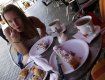 В ужгородском кафе на Мукачевской можно "на шару" поесть, но только один раз