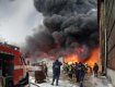 В Харківській області маштабна пожежа на складі автозапчастин