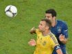 Шевченко предпринял попытку забить гол, однако мяч не попал в ворота