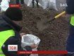 На Закарпатье трассу Киев-Чоп обложили мешками с землей