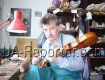 Сергей Голубокий смастерил рекордное для Украины количество скрипок, более 270