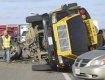 В Восточной Словакии произошло столкновение большегрузного автомобиля со школьным автобусом