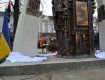 В центре города Тячев установили памятник павшим героям Небесной сотни