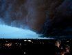 На Чехию обрушилась буря, десятки тысяч домов сидят без света