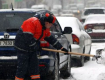 Трасса Киев-Чоп завалена автомобилями в сугробах по всей длине