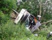 У Тернопільської області туристичний автобус впав у обрив, є жертви
