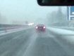 В Угорщині та Словаччині сніг засипає автостради.