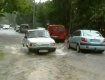 В Венгрии обильные дожди не мешают ездить автомобилям